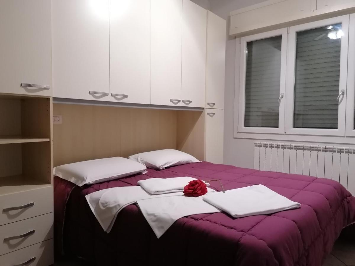 Villa Glori Affitto Camere Monolocali Carpi Luaran gambar