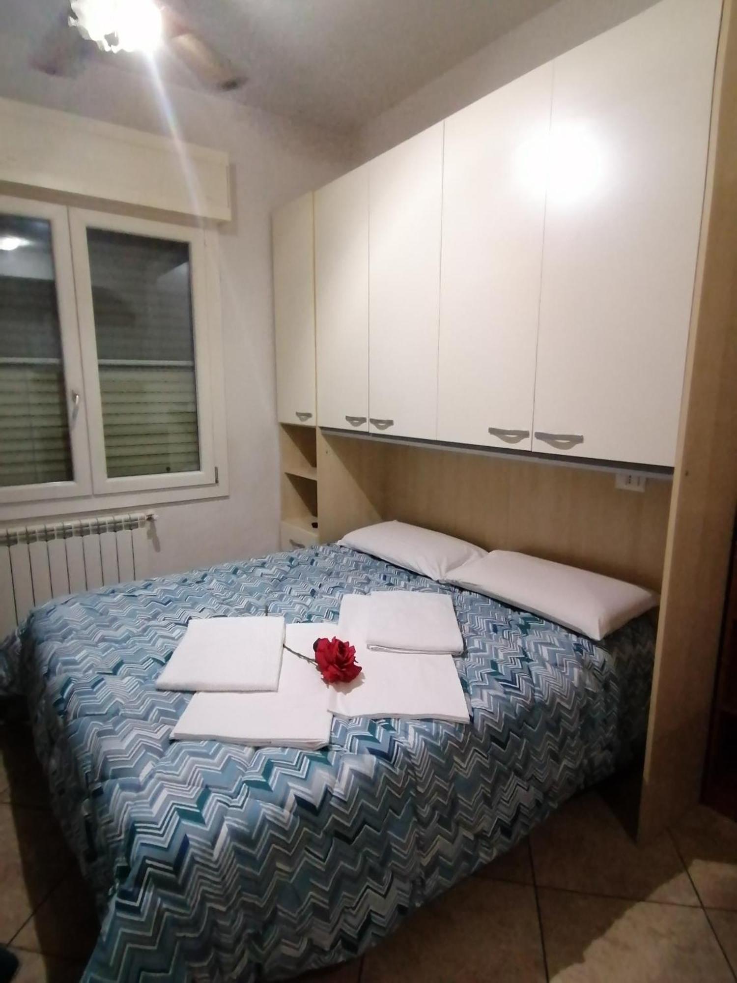 Villa Glori Affitto Camere Monolocali Carpi Luaran gambar
