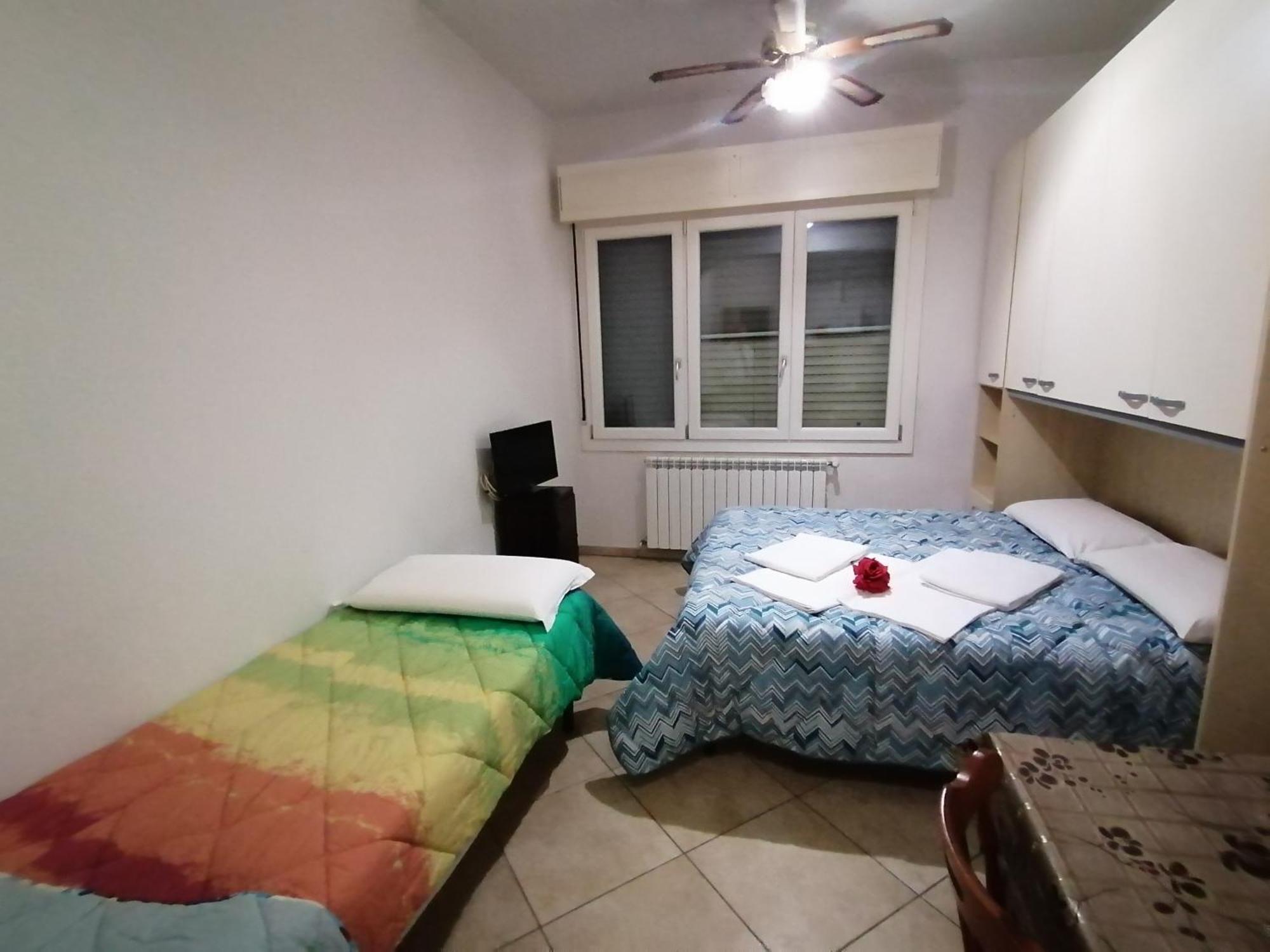 Villa Glori Affitto Camere Monolocali Carpi Luaran gambar