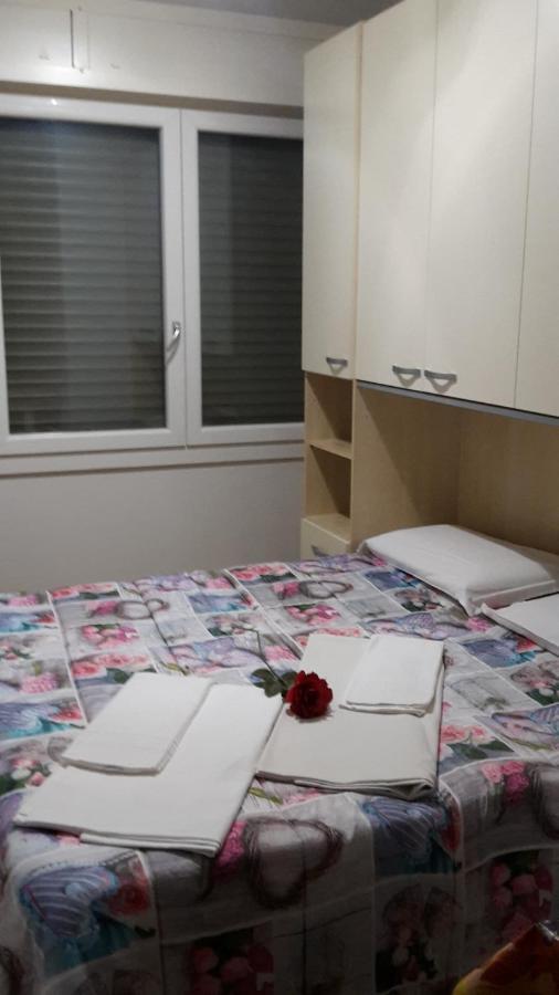Villa Glori Affitto Camere Monolocali Carpi Luaran gambar