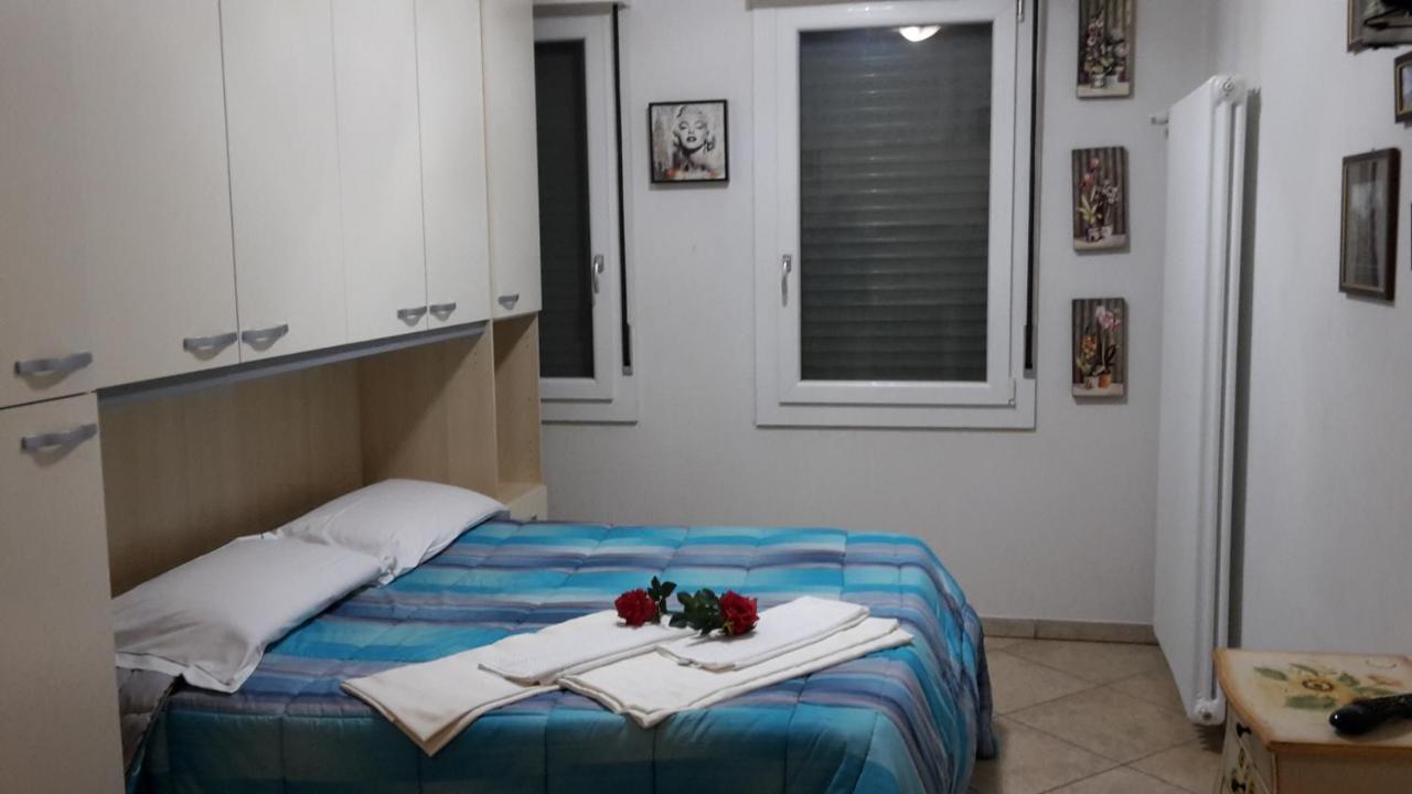 Villa Glori Affitto Camere Monolocali Carpi Luaran gambar